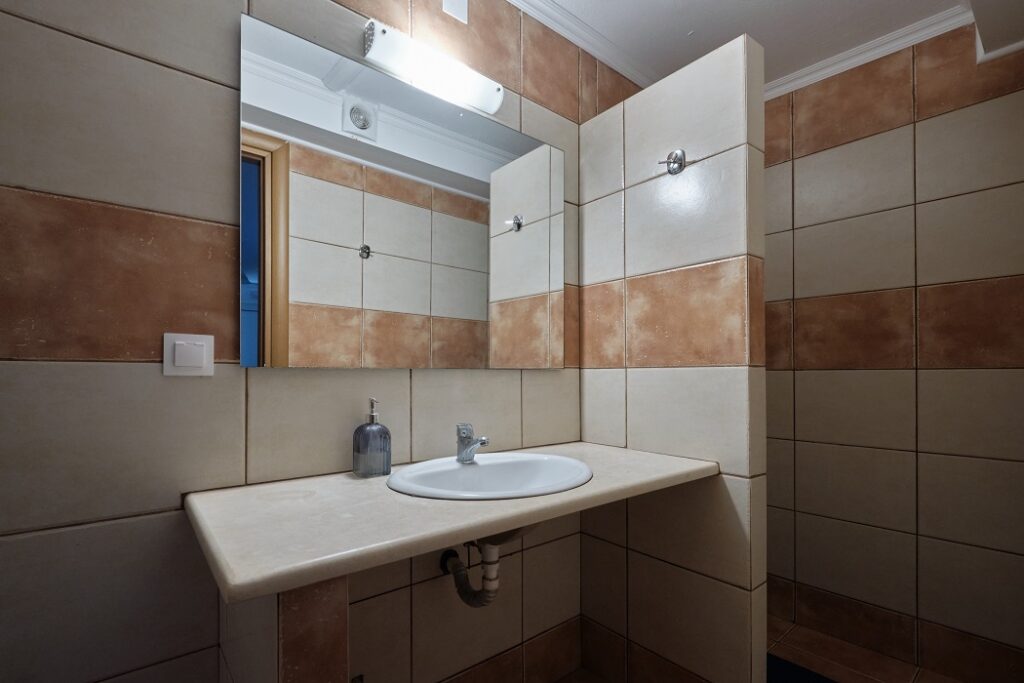Room 1